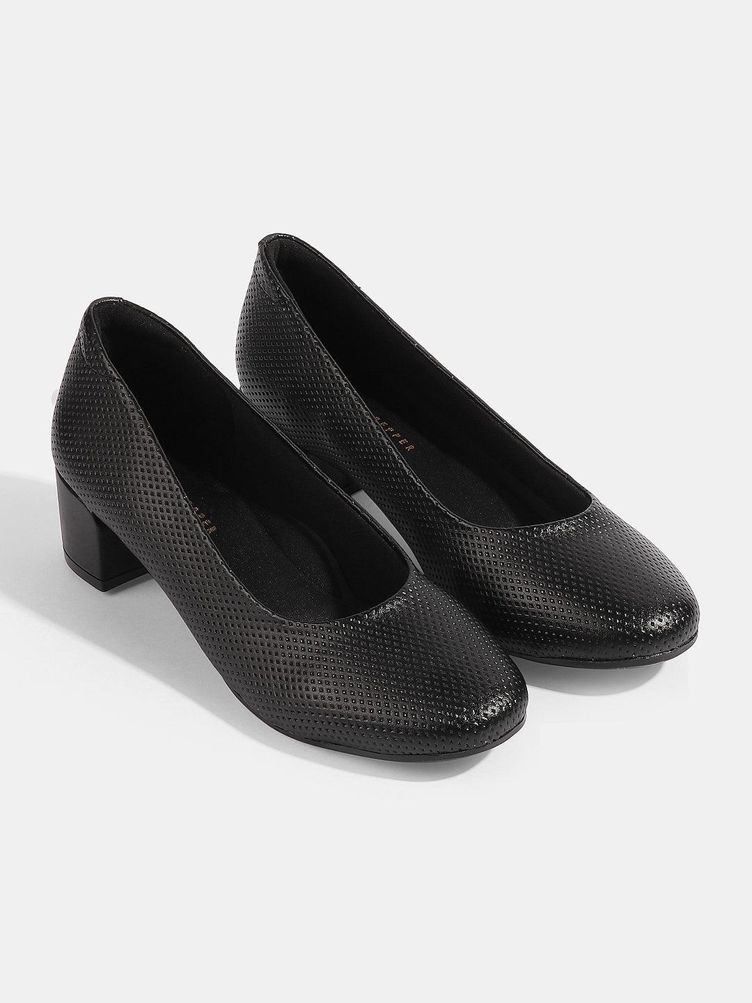 Graceland) Black Block Heel Court Shoe in Black | DEICHMANN